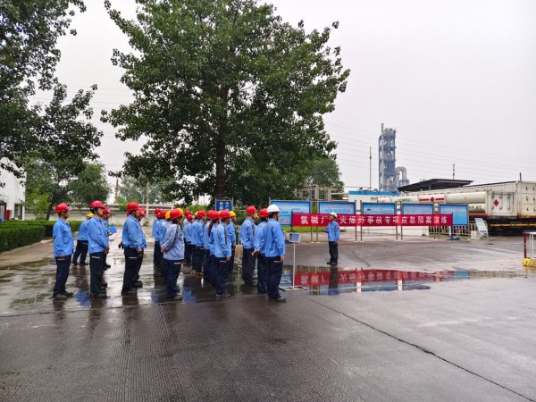 融胜配资 山东铝业氯碱厂开展火灾爆炸事故专项应急预案演练