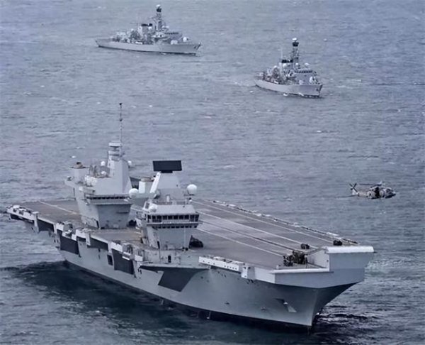 沪深策略 英国破烂航母碰瓷中国, 中国双航母划圈围观, 欣赏西洋猴戏