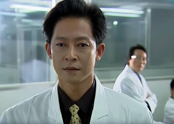 金牛所 央视开播！段奕宏再扛大旗，有和《扫黑风暴》一较高下的扫黑剧了